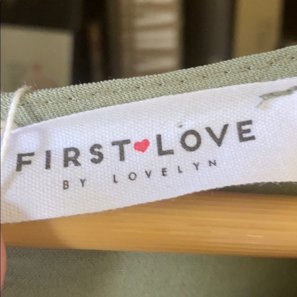 MOVING: MAKE OFFER Seafoam green dress - Picture 2 of 6